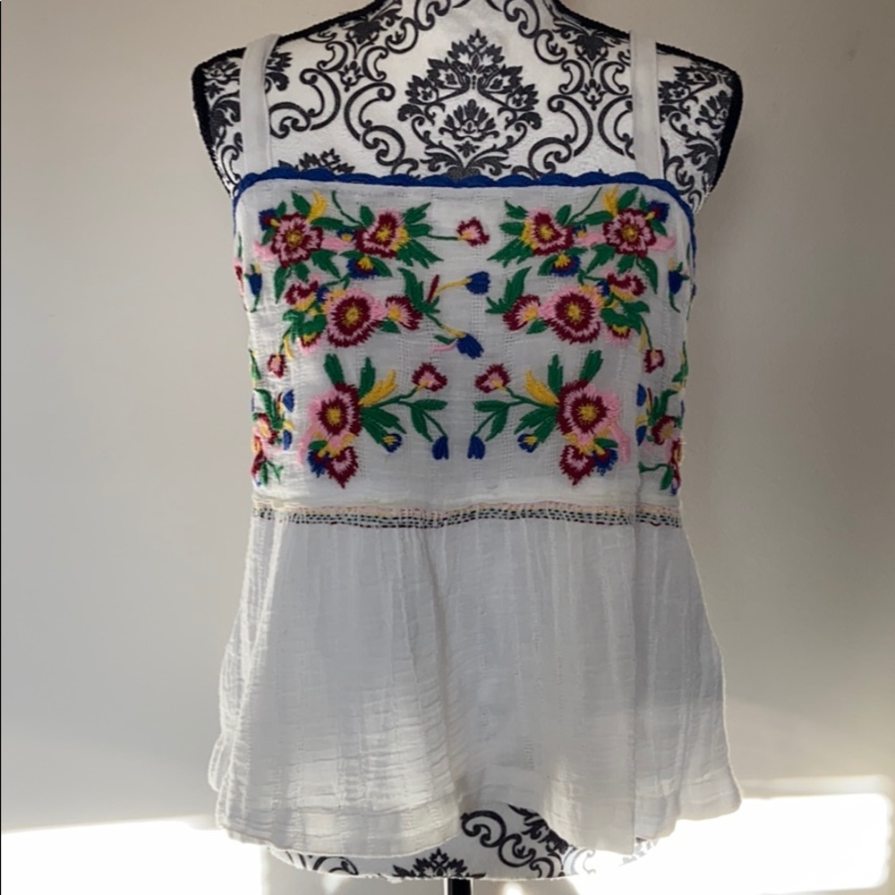 Anthropologie Akemi + Kin embroidered  top - Picture 2 of 11